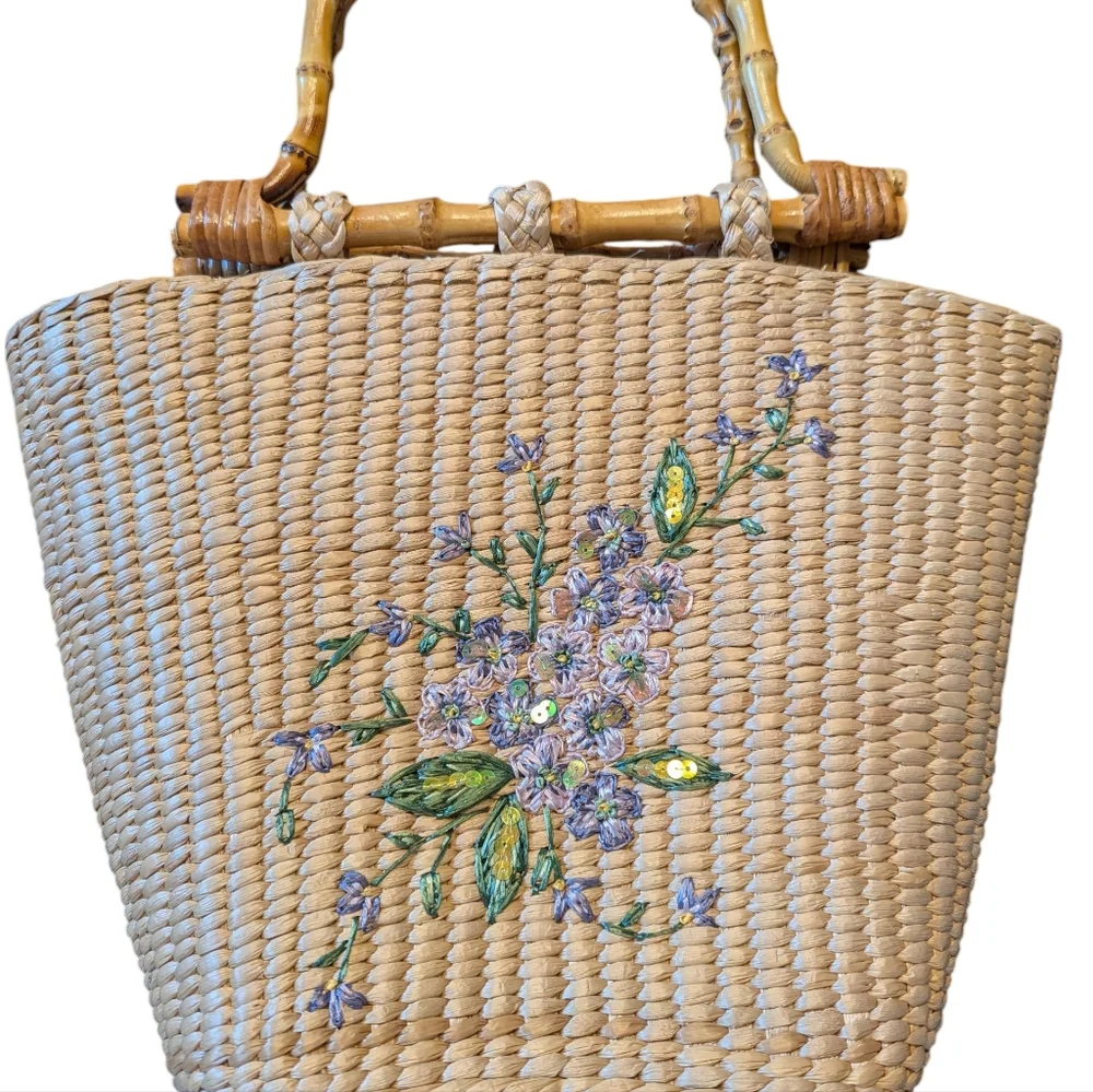 Capelli Elegant Floral Embroidered Straw Tote - Picture 5 of 8